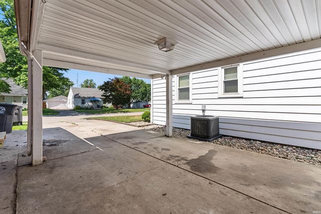 2805 Fairoak Drive, Fort Wayne, IN 46809