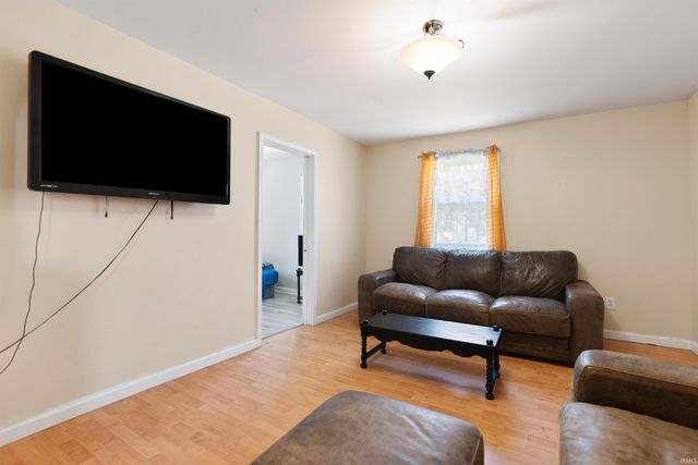2805 Fairoak Drive, Fort Wayne, IN 46809