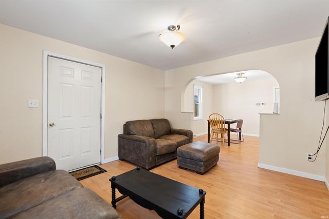 2805 Fairoak Drive, Fort Wayne, IN 46809