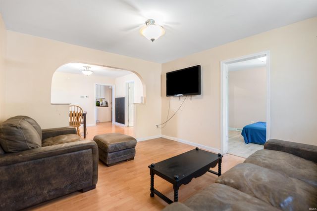 2805 Fairoak Drive, Fort Wayne, IN 46809