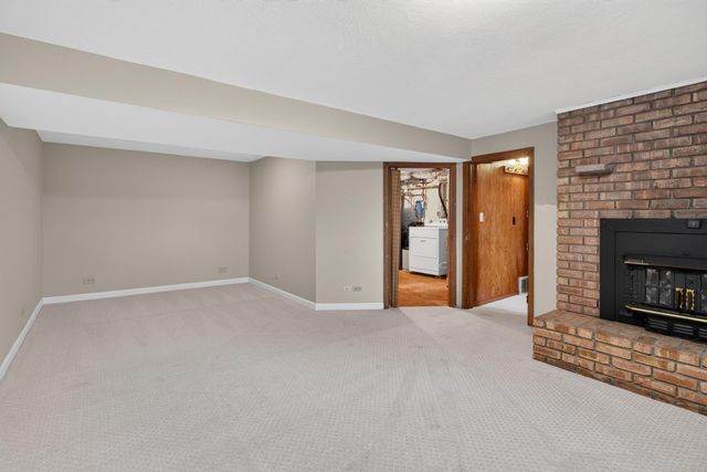 724 E 152nd Street, Burnsville, MN 55306