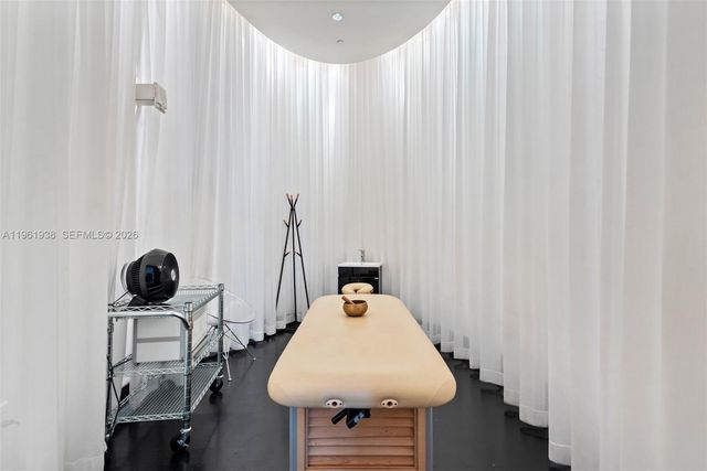 450 Alton Rd 3008, Miami Beach, FL 33139