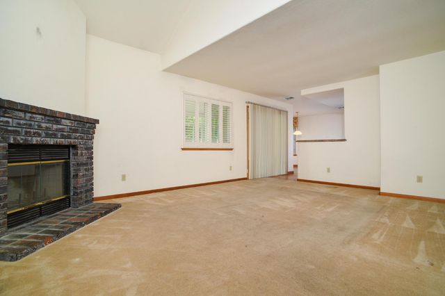 5624 Montclair Cir, Rocklin, CA 95677