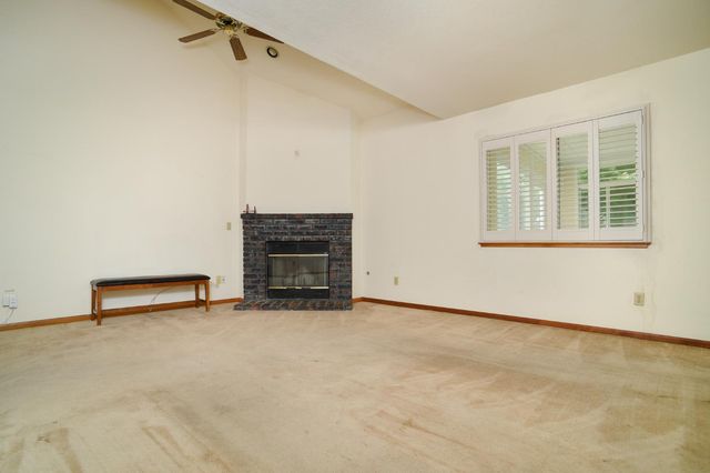 5624 Montclair Cir, Rocklin, CA 95677