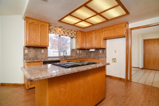 5624 Montclair Cir, Rocklin, CA 95677