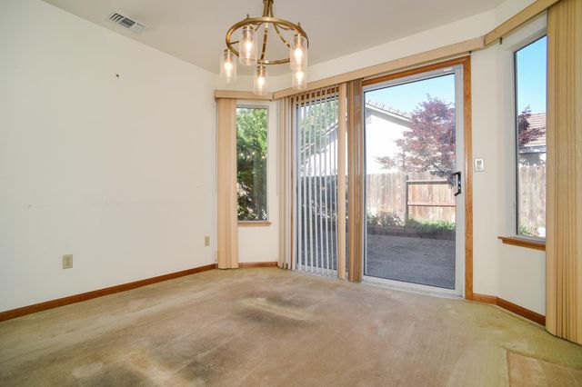 5624 Montclair Cir, Rocklin, CA 95677