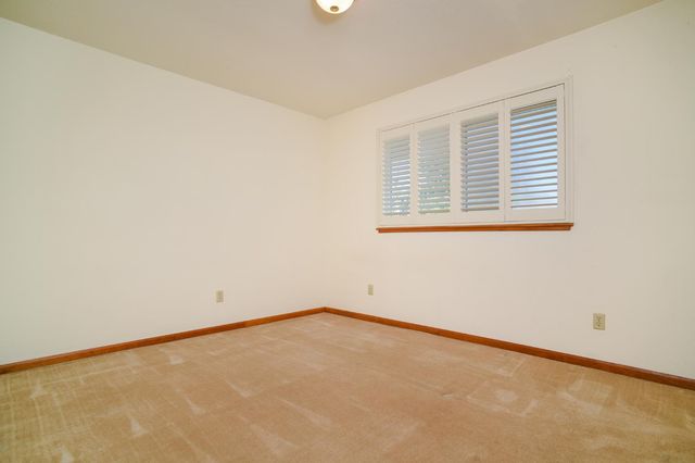 5624 Montclair Cir, Rocklin, CA 95677