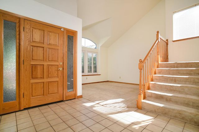 5624 Montclair Cir, Rocklin, CA 95677