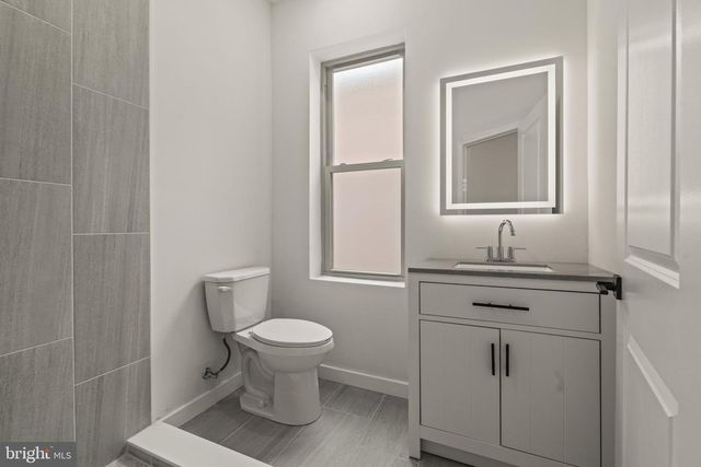 2514 S BANCROFT ST, Philadelphia, PA 19145