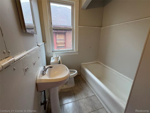 3014 Sturtevant Street, Detroit, MI 48206