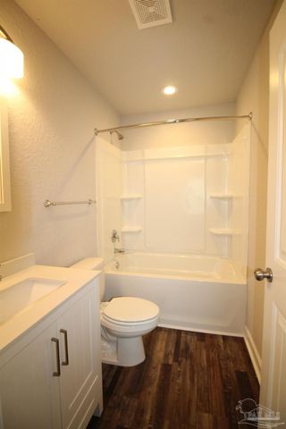 150 S Crow Rd 1603, Pensacola, FL 32506