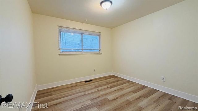 25653 Palomino Avenue, Warren, MI 48089