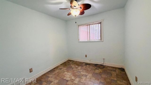 25653 Palomino Avenue, Warren, MI 48089