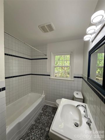 3927 Sharon View Road, Charlotte, NC 28226