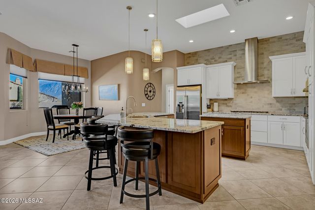 13876 N Silvercreek Place, Oro Valley, AZ 85755
