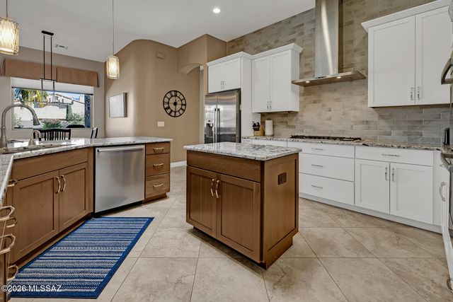 13876 N Silvercreek Place, Oro Valley, AZ 85755