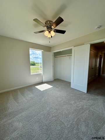 541 W Corsac Road, Lincoln, NE 68523