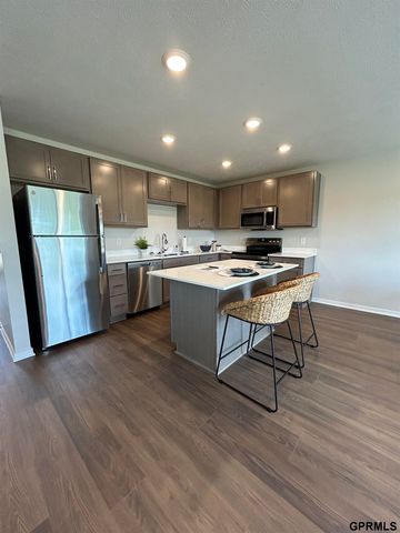 541 W Corsac Road, Lincoln, NE 68523