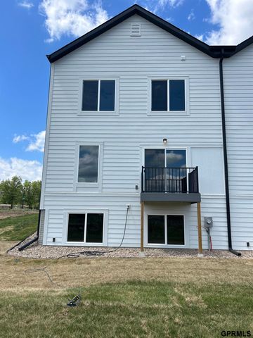 541 W Corsac Road, Lincoln, NE 68523