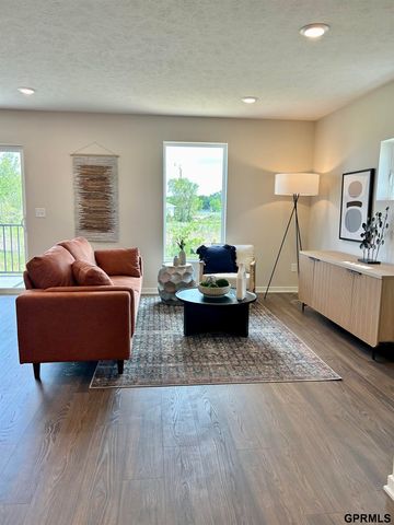 541 W Corsac Road, Lincoln, NE 68523