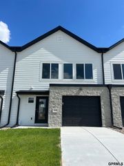 541 W Corsac Road, Lincoln, NE 68523