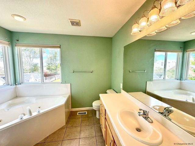 3310 HAYFORD AVE, Laramie, WY 82072