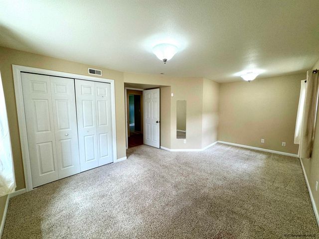 3310 HAYFORD AVE, Laramie, WY 82072