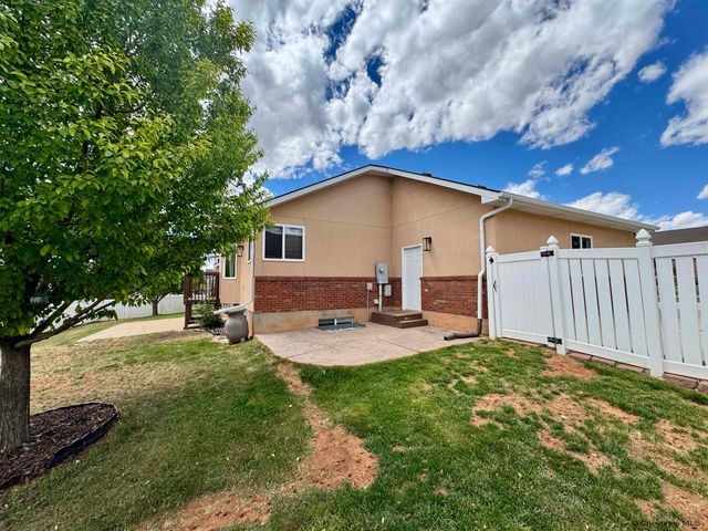 3310 HAYFORD AVE, Laramie, WY 82072