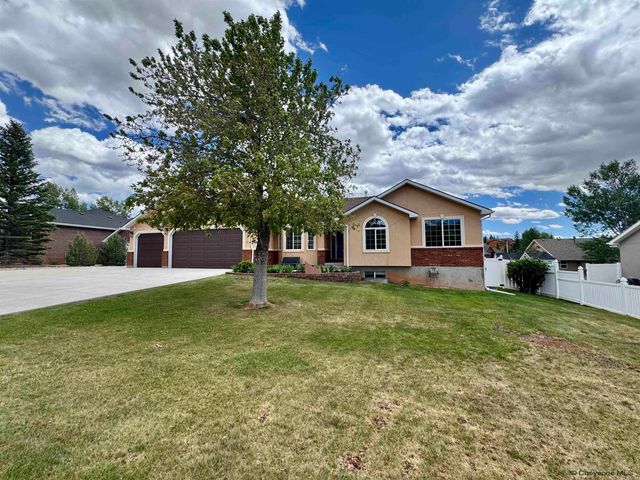 3310 HAYFORD AVE, Laramie, WY 82072