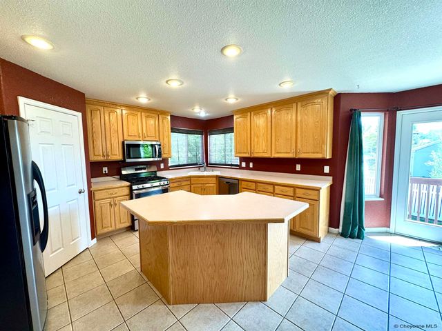 3310 HAYFORD AVE, Laramie, WY 82072