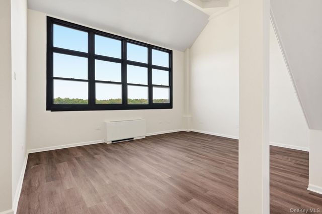 1 Landmark Square 607, Port Chester, NY 10573