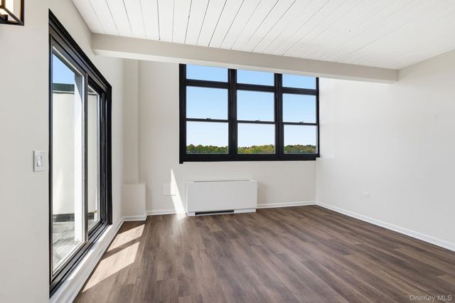 1 Landmark Square 607, Port Chester, NY 10573