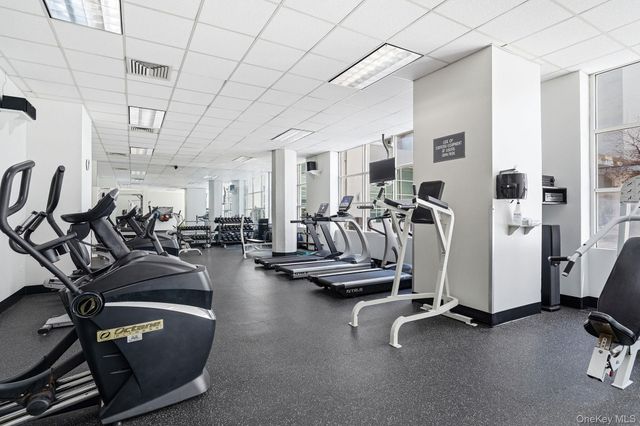 1 Landmark Square 607, Port Chester, NY 10573