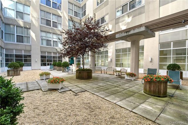1 Landmark Square 607, Port Chester, NY 10573