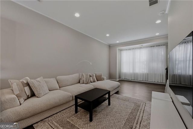 633 Broadview Place, Atlanta, GA 30324