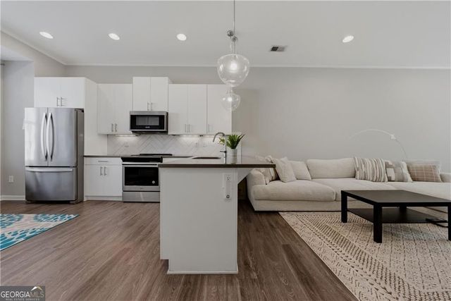 633 Broadview Place, Atlanta, GA 30324