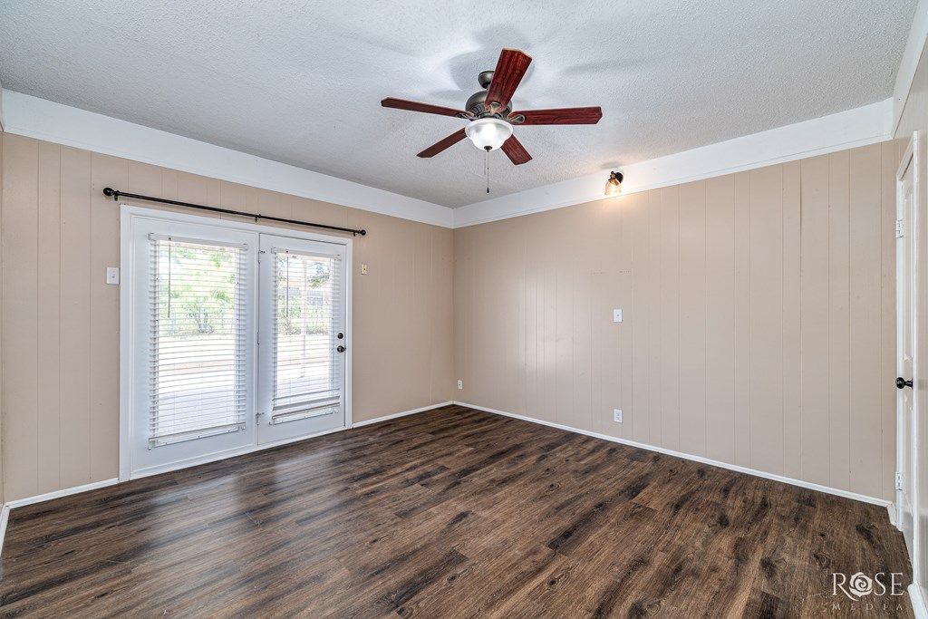 Image 12 of property listing at 2105 Coleman St, San Angelo, TX 76901