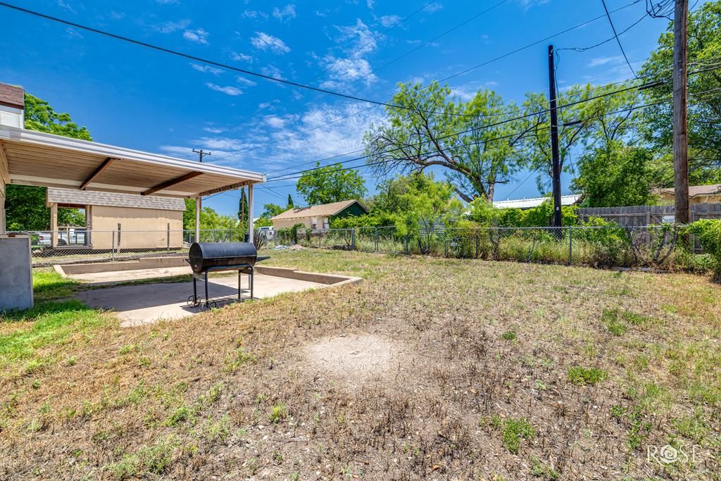 Image 19 of property listing at 2105 Coleman St, San Angelo, TX 76901