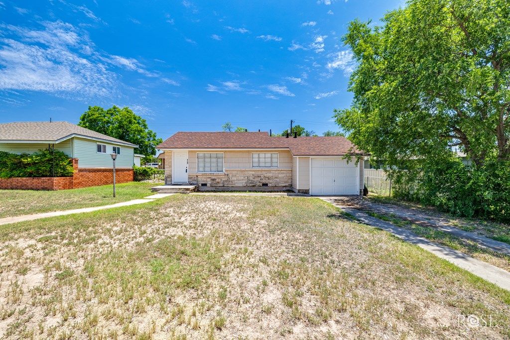 Image 21 of property listing at 2105 Coleman St, San Angelo, TX 76901