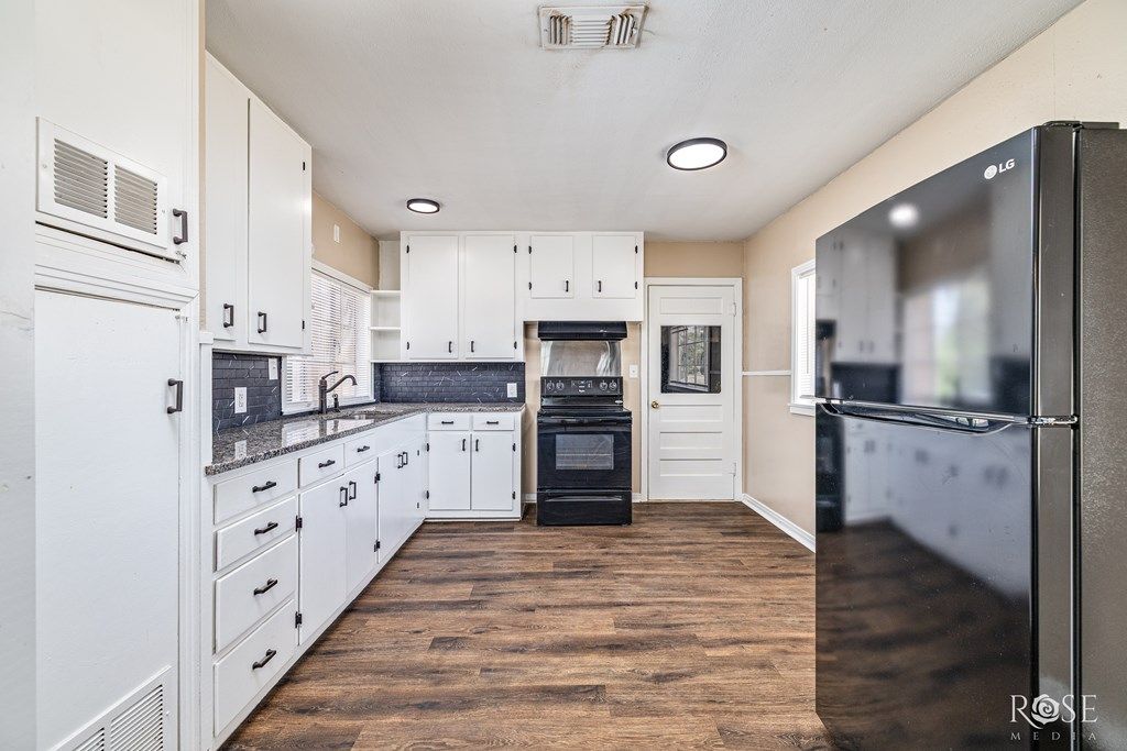 Image 7 of property listing at 2105 Coleman St, San Angelo, TX 76901