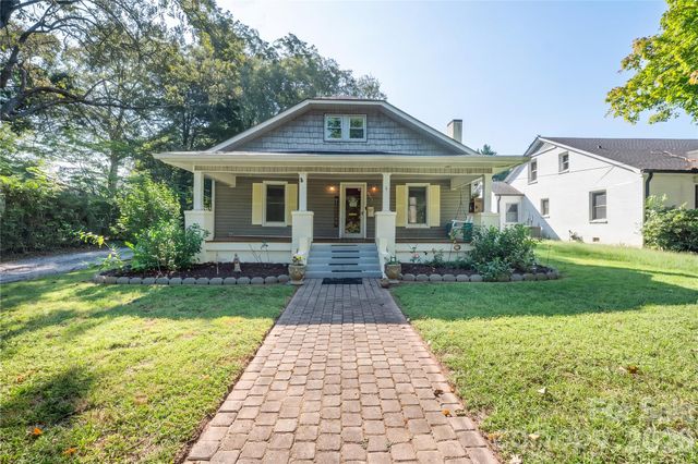826 Davie Avenue, Statesville, NC 28677