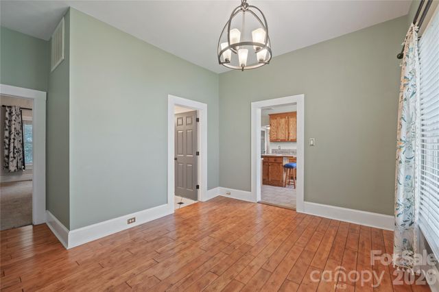826 Davie Avenue, Statesville, NC 28677