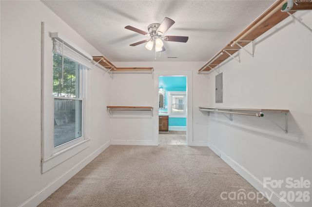 826 Davie Avenue, Statesville, NC 28677