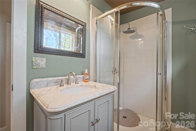 826 Davie Avenue, Statesville, NC 28677