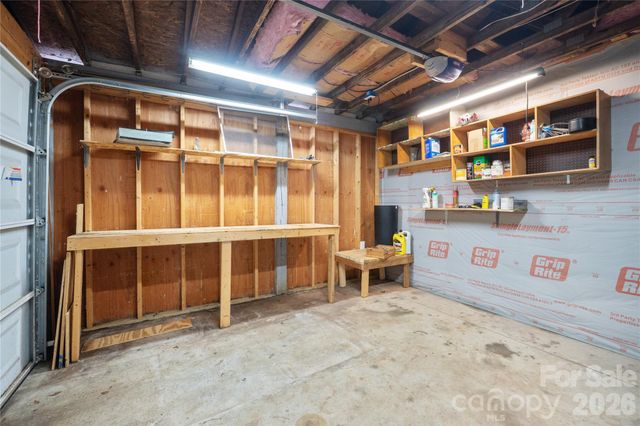 826 Davie Avenue, Statesville, NC 28677