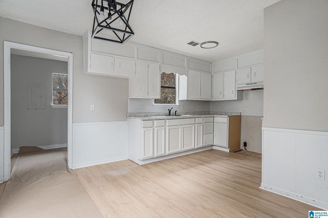 784 15TH COURT NW, Birmingham, AL 35215