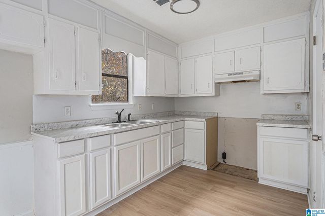 784 15TH COURT NW, Birmingham, AL 35215