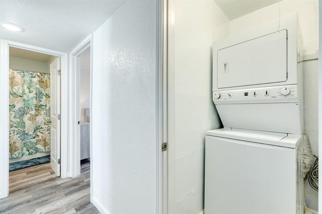 101 Pelican Place 7, Surfside Beach, TX 77541