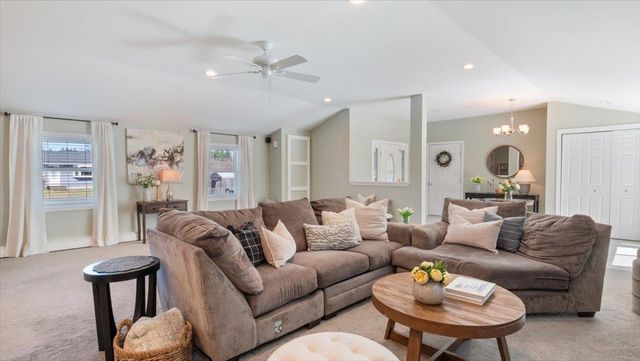 4 Wallace Drive, Merrimack, NH 03054