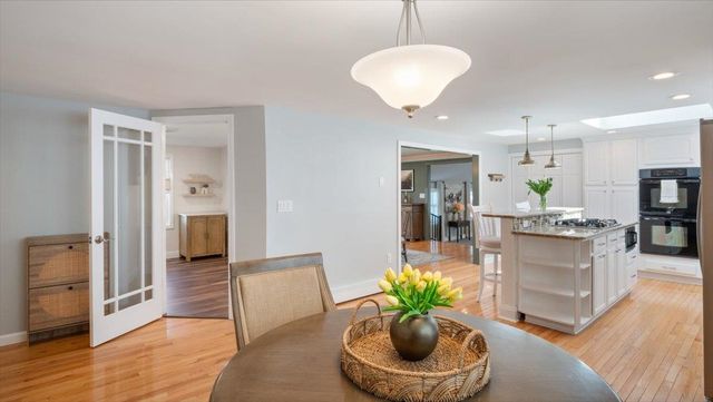 4 Wallace Drive, Merrimack, NH 03054